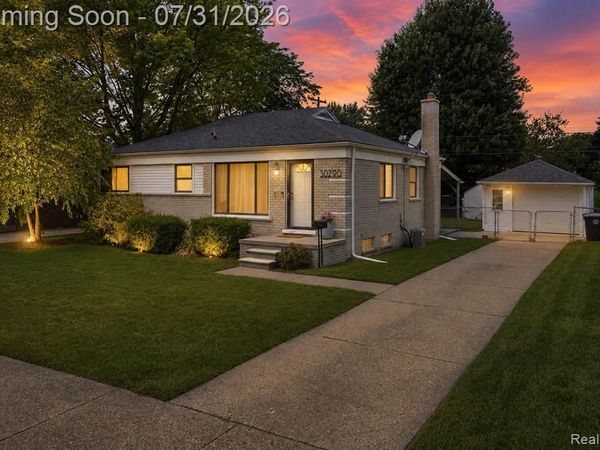 30290 Minton Street , Livonia, MI 48150