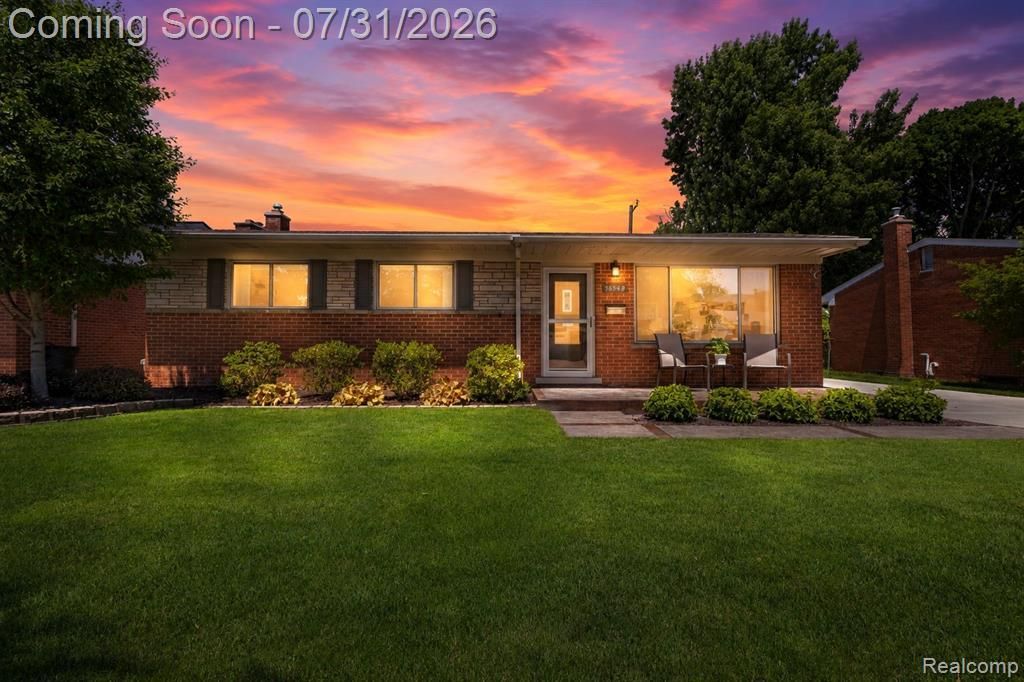 36548 Roycroft Street, Livonia, MI 48154 Main Photo