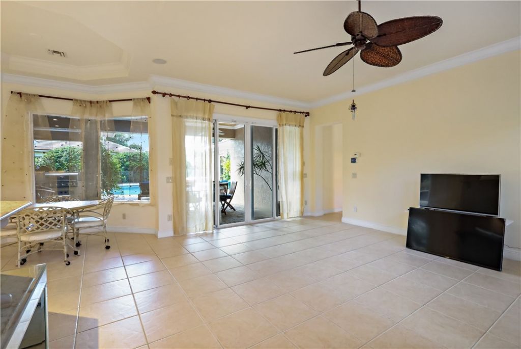 9030 Castle Harbour Circle, Vero Beach, FL 32963 Photo