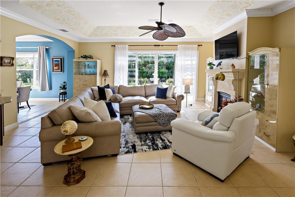 9030 Castle Harbour Circle, Vero Beach, FL 32963 Photo