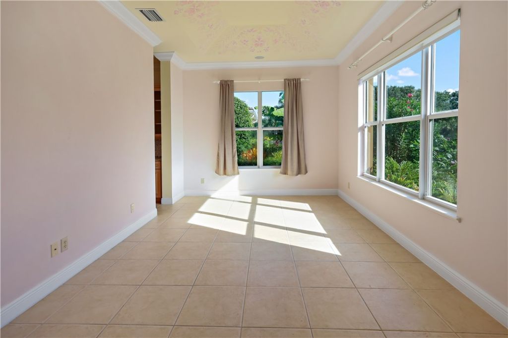 9030 Castle Harbour Circle, Vero Beach, FL 32963 Photo