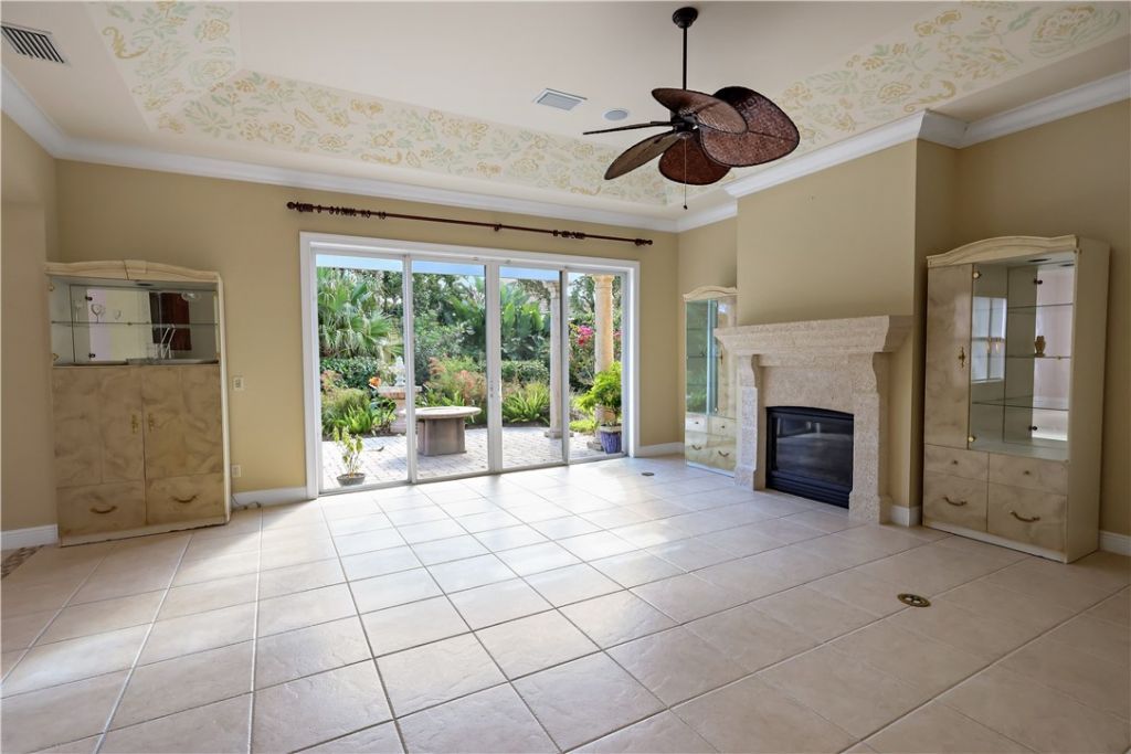 9030 Castle Harbour Circle, Vero Beach, FL 32963 Photo