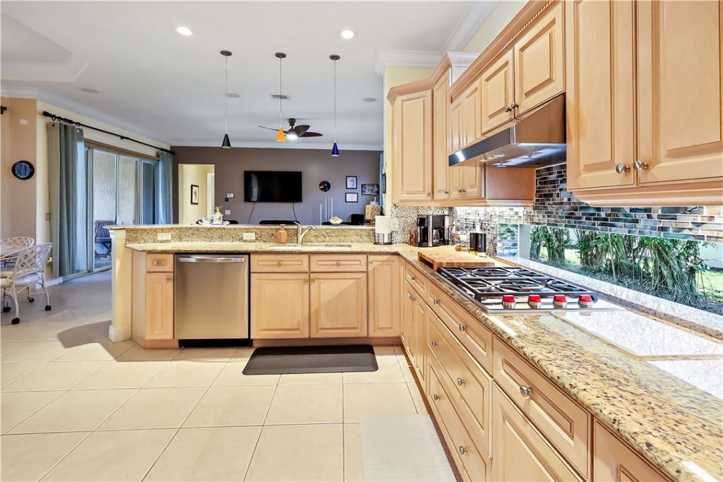 9030 Castle Harbour Circle, Vero Beach, FL 32963 Photo