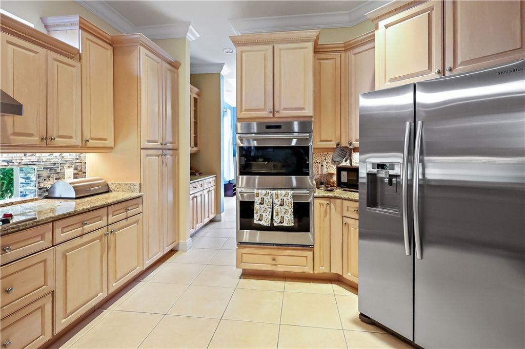 9030 Castle Harbour Circle, Vero Beach, FL 32963 Photo