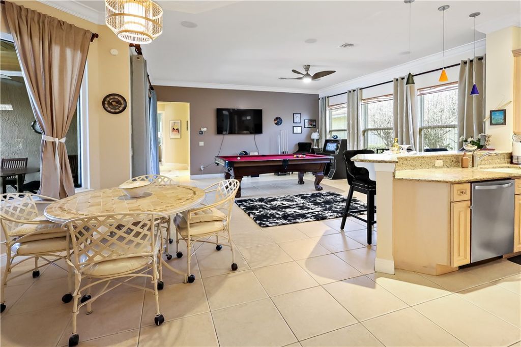 9030 Castle Harbour Circle, Vero Beach, FL 32963 Photo