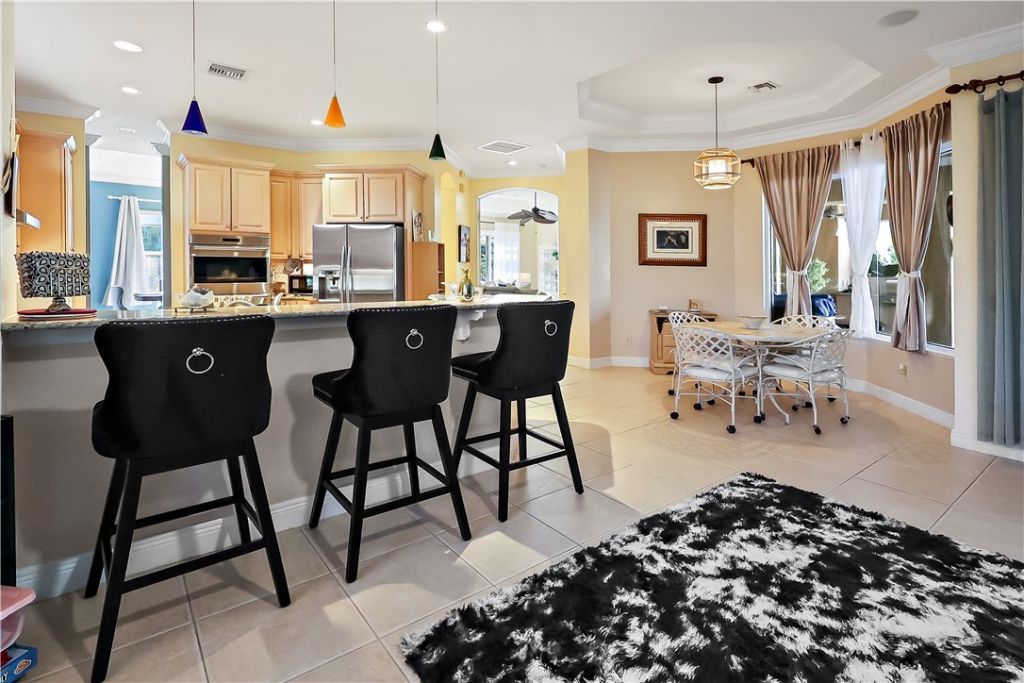 9030 Castle Harbour Circle, Vero Beach, FL 32963 Photo