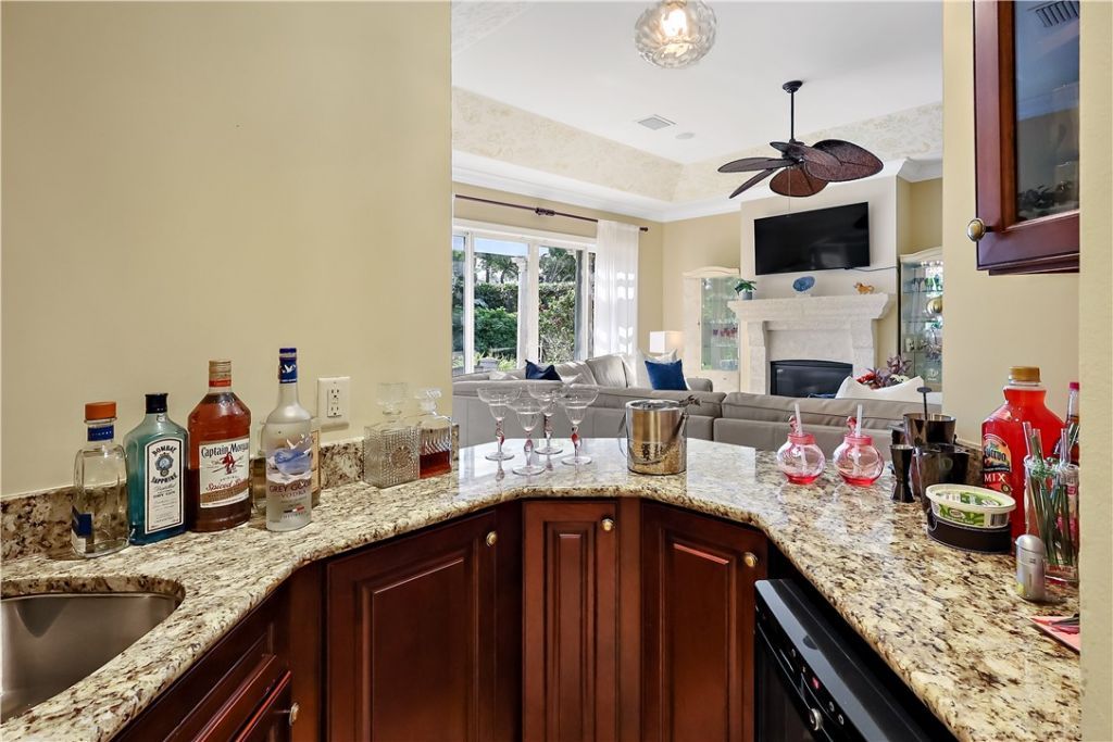 9030 Castle Harbour Circle, Vero Beach, FL 32963 Photo