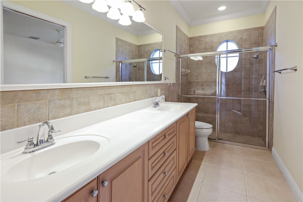 9030 Castle Harbour Circle, Vero Beach, FL 32963 Photo