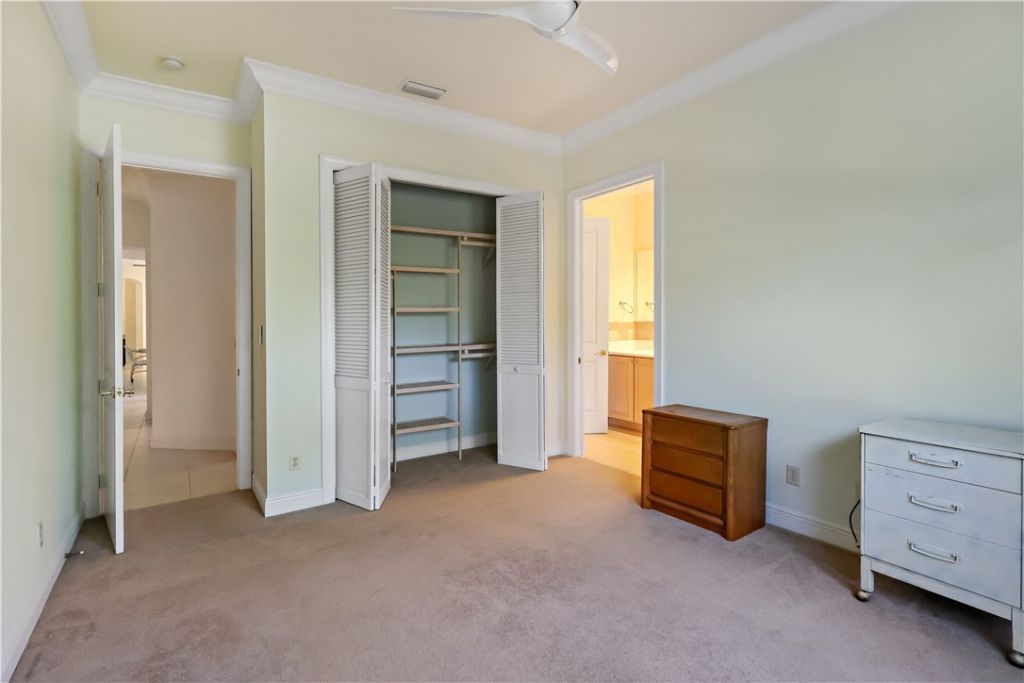 9030 Castle Harbour Circle, Vero Beach, FL 32963 Photo