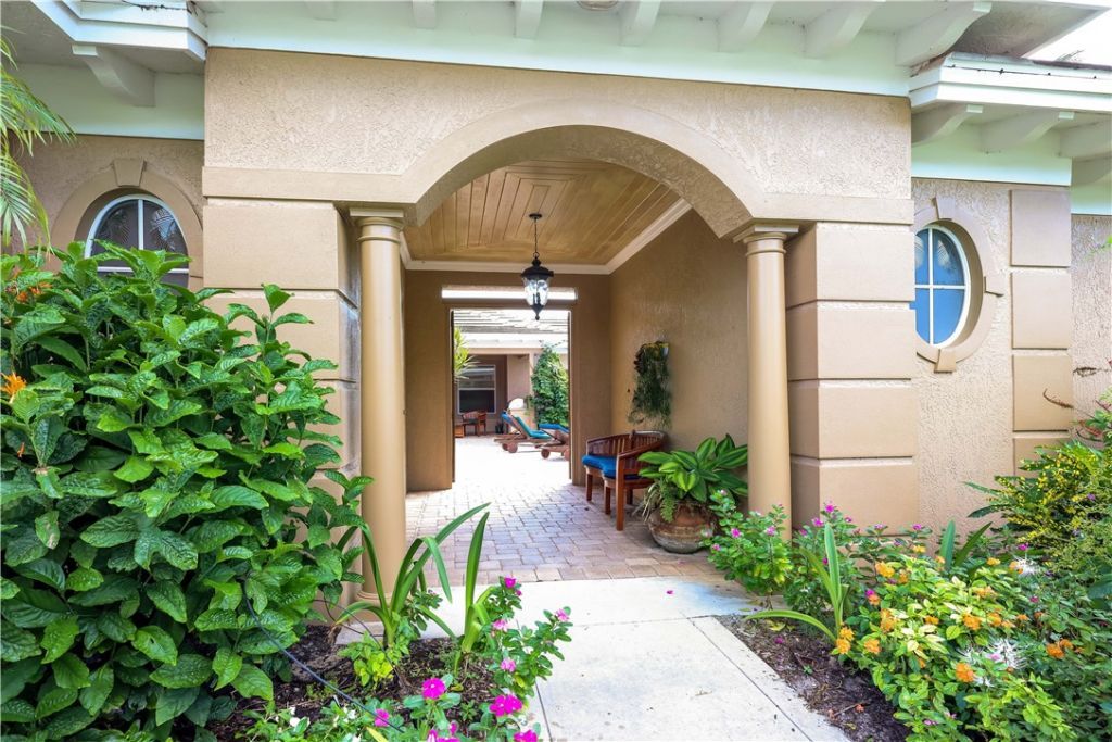 9030 Castle Harbour Circle, Vero Beach, FL 32963 Photo