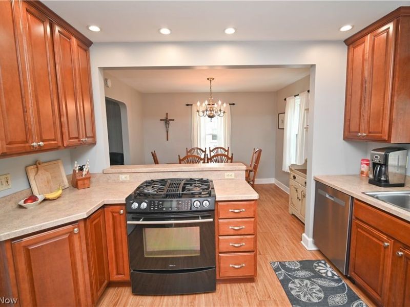 482 Ewing Road, Youngstown, OH 44512 Photo 13