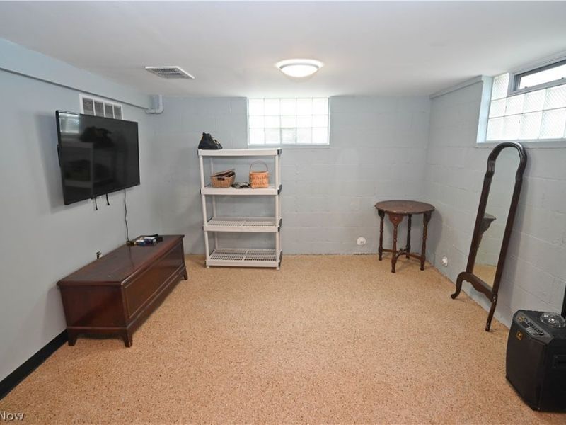 482 Ewing Road, Youngstown, OH 44512 Photo 32