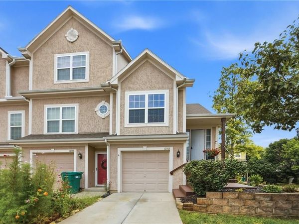13744 Grove Avenue, Bonner Springs, KS 66012