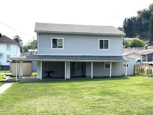 28 Diamond, Wheeling, WV 26003