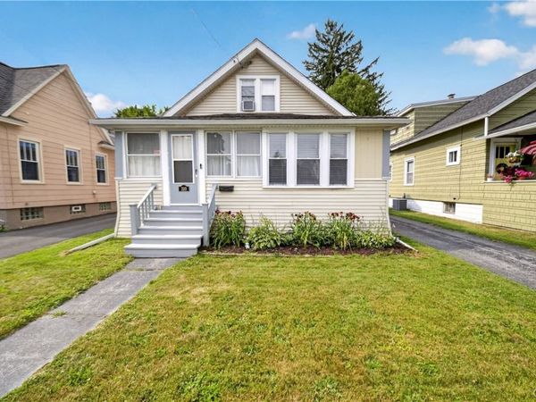 310 Roxford Road S, Syracuse, NY 13208