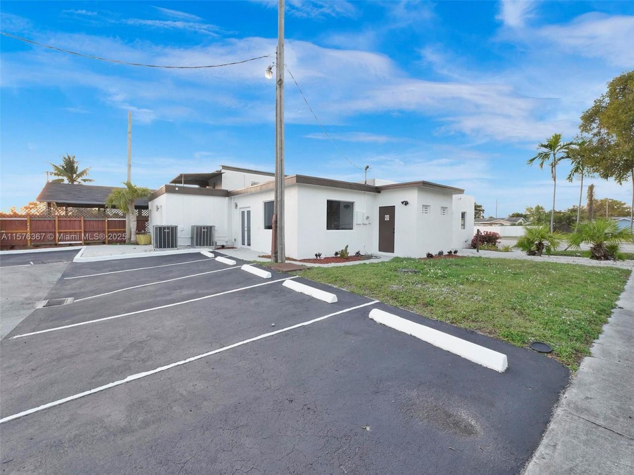 5232 Pembroke Rd , West Park, FL 33021 Photo