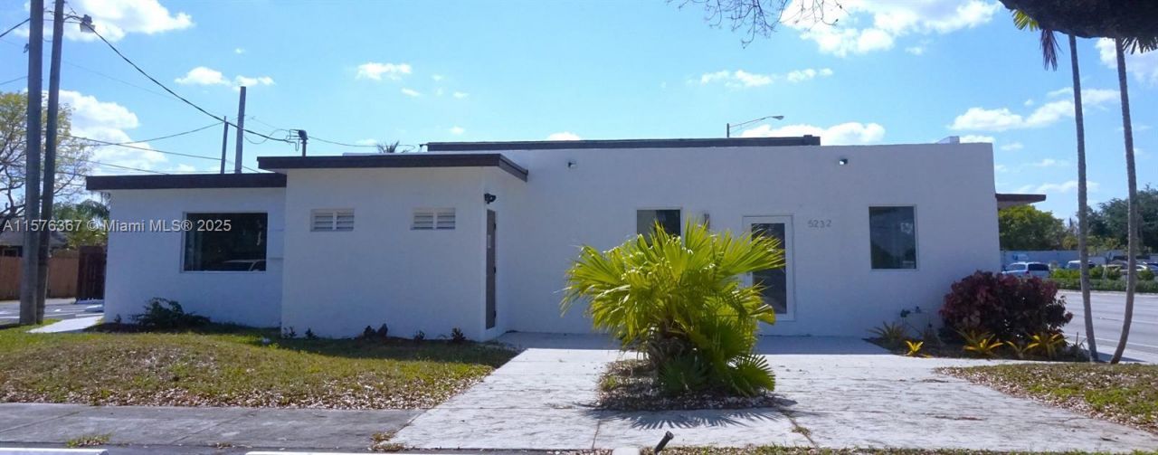 5232 Pembroke Rd , West Park, FL 33021 Photo