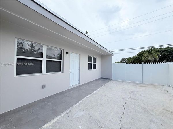 3390 NW 50th St , Unit 3390, Miami, FL 33142