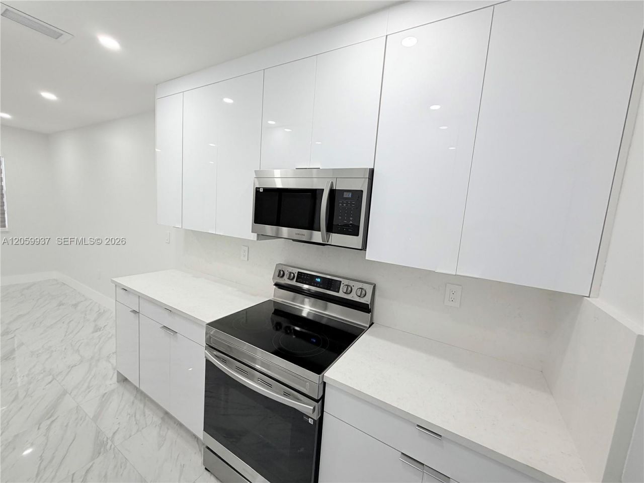 3390 NW 50th St , Unit 3390, Miami, FL 33142 Photo