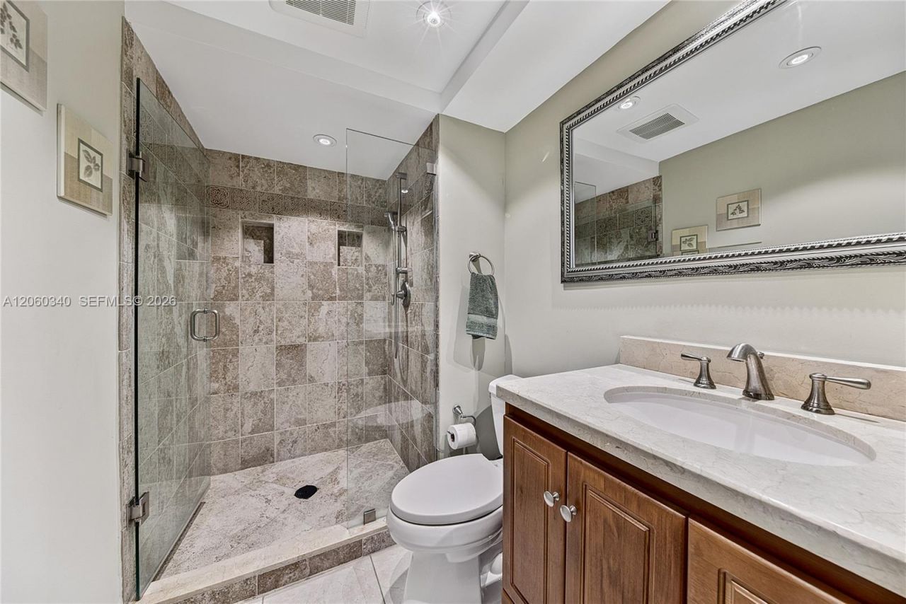 1541 S Ocean Blvd, Unit 313, Lauderdale by the Sea, FL 33062 Photo