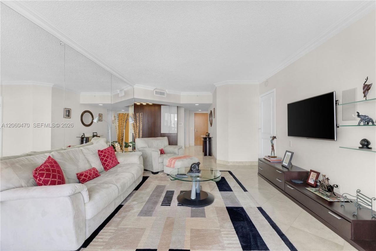 21055 Yacht Club Dr, Unit 1804, Aventura, FL 33180 Photo