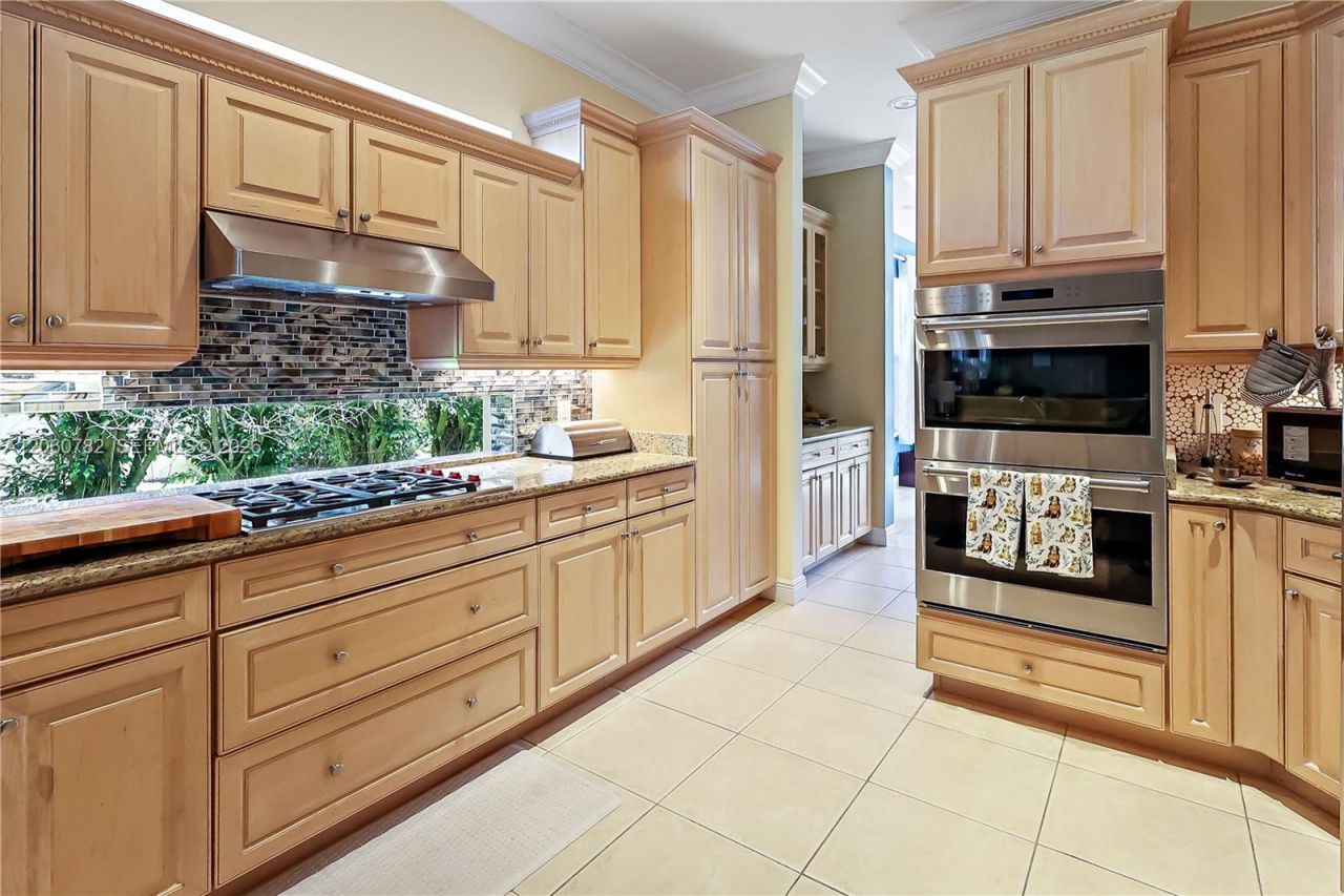 9030 Castle Harbour Cir, Vero Beach, FL 32963 Photo