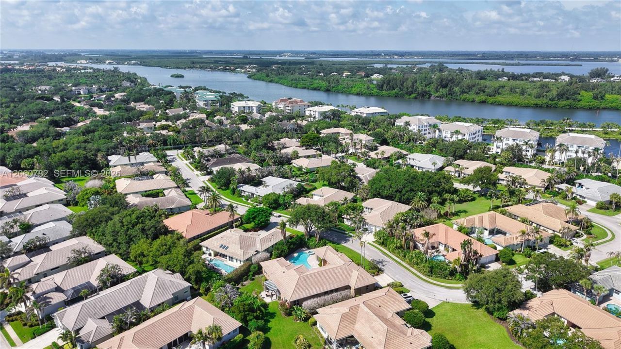 9030 Castle Harbour Cir, Vero Beach, FL 32963 Photo