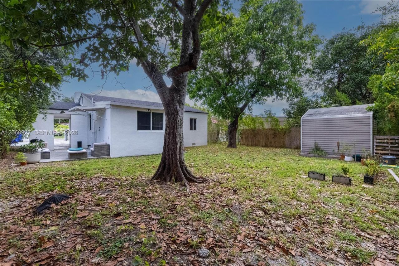 180 NW 67th St, Miami, FL 33150 Photo