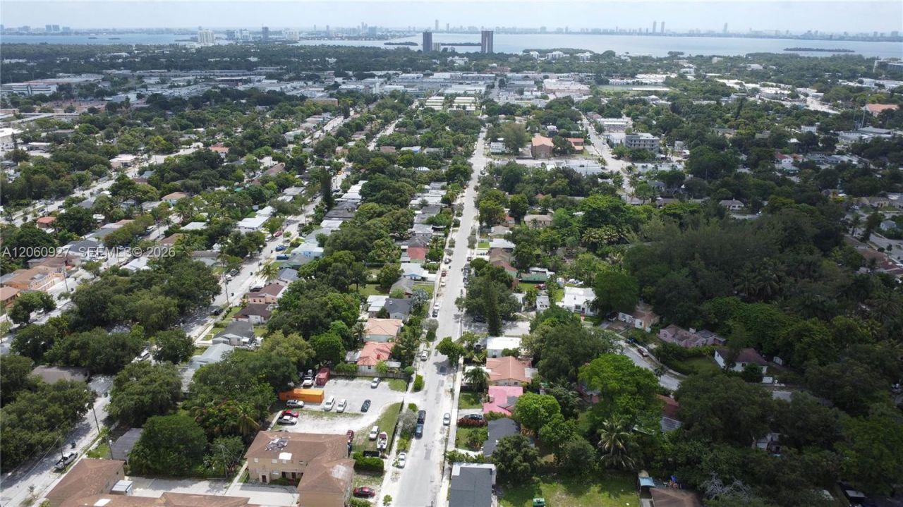 180 NW 67th St, Miami, FL 33150 Photo