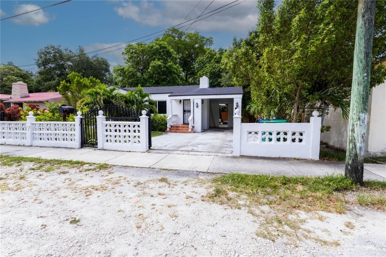 180 NW 67th St, Miami, FL 33150 Photo