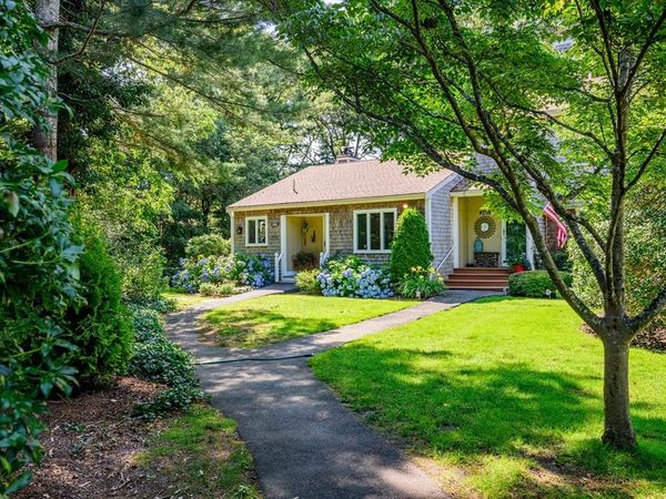 241 Seaward Bend, Falmouth, MA 02536