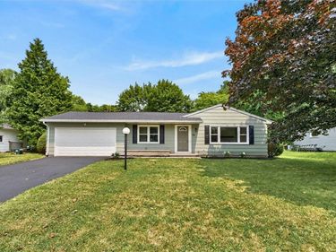 66 Dohrcrest Dr , Rochester, NY 14612