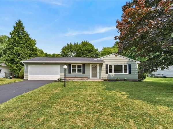 66 Dohrcrest Dr , Rochester, NY 14612