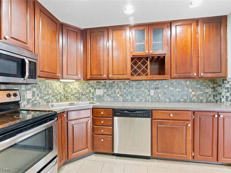 9047 Patriot Drive , Streetsboro, OH 44241 Photo 11