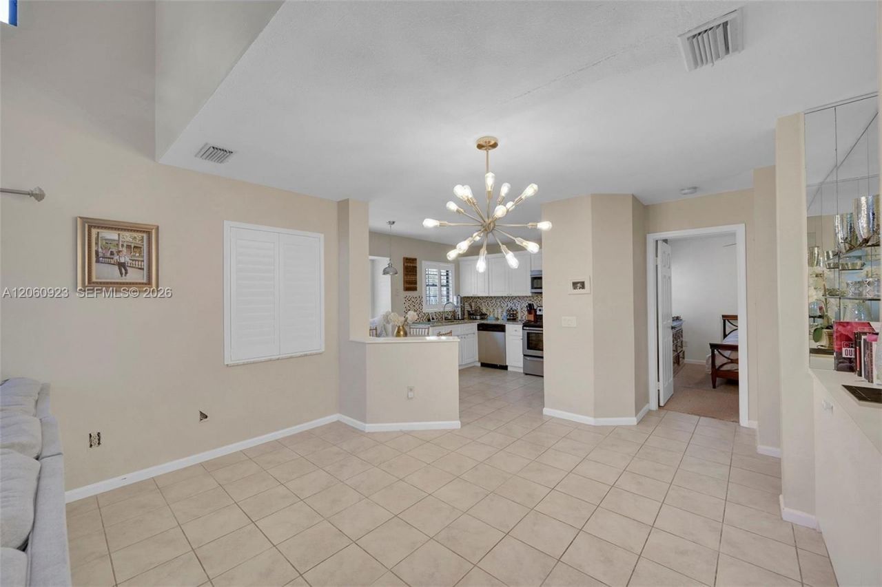 362 Prestwick Cir , Unit 3, Palm Beach Gardens, FL 33418 Photo