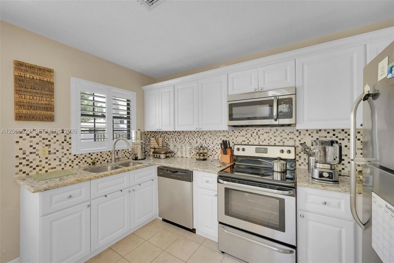 362 Prestwick Cir , Unit 3, Palm Beach Gardens, FL 33418 Photo