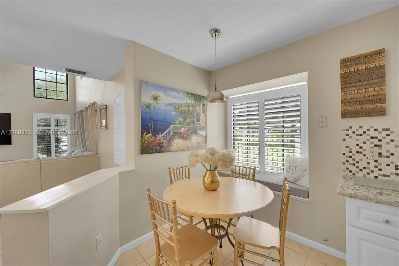 362 Prestwick Cir , Unit 3, Palm Beach Gardens, FL 33418 Photo