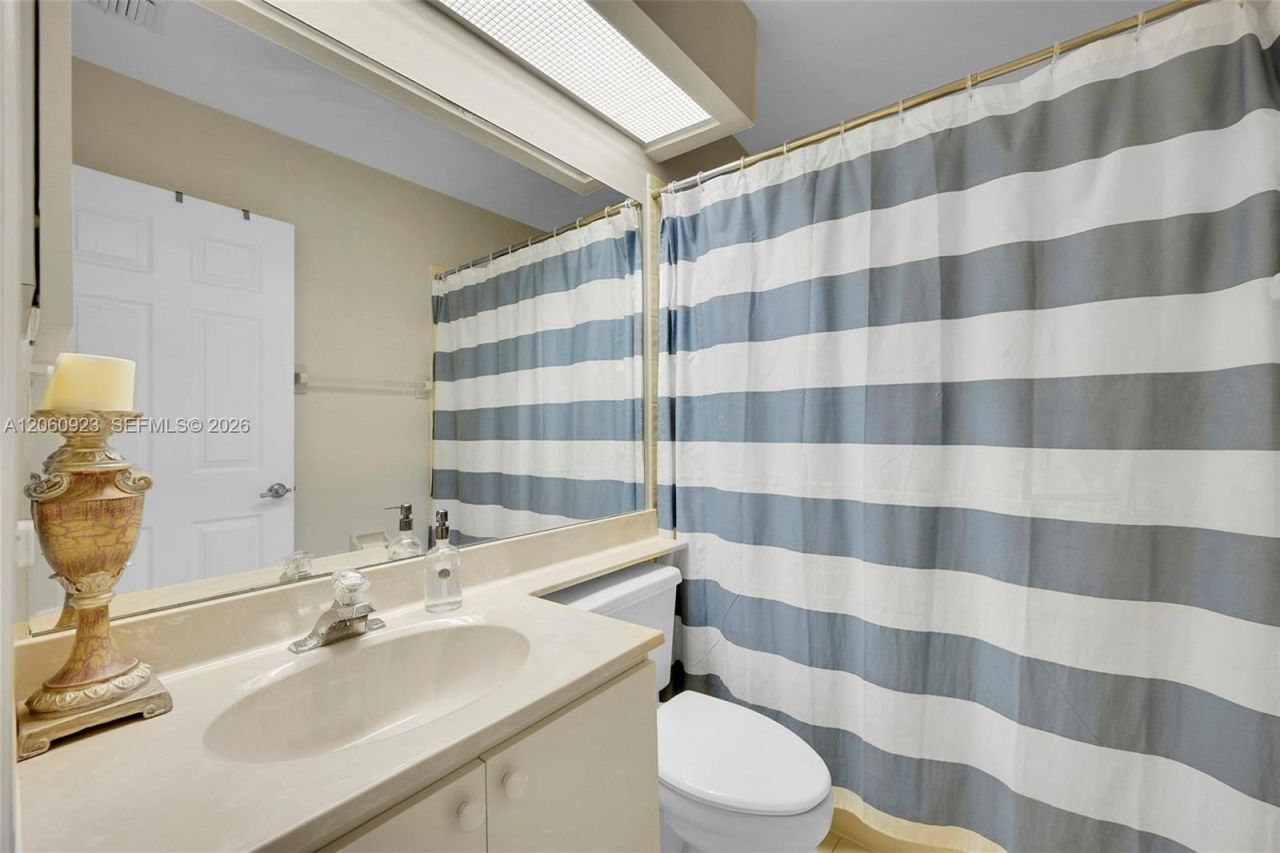 362 Prestwick Cir , Unit 3, Palm Beach Gardens, FL 33418 Photo