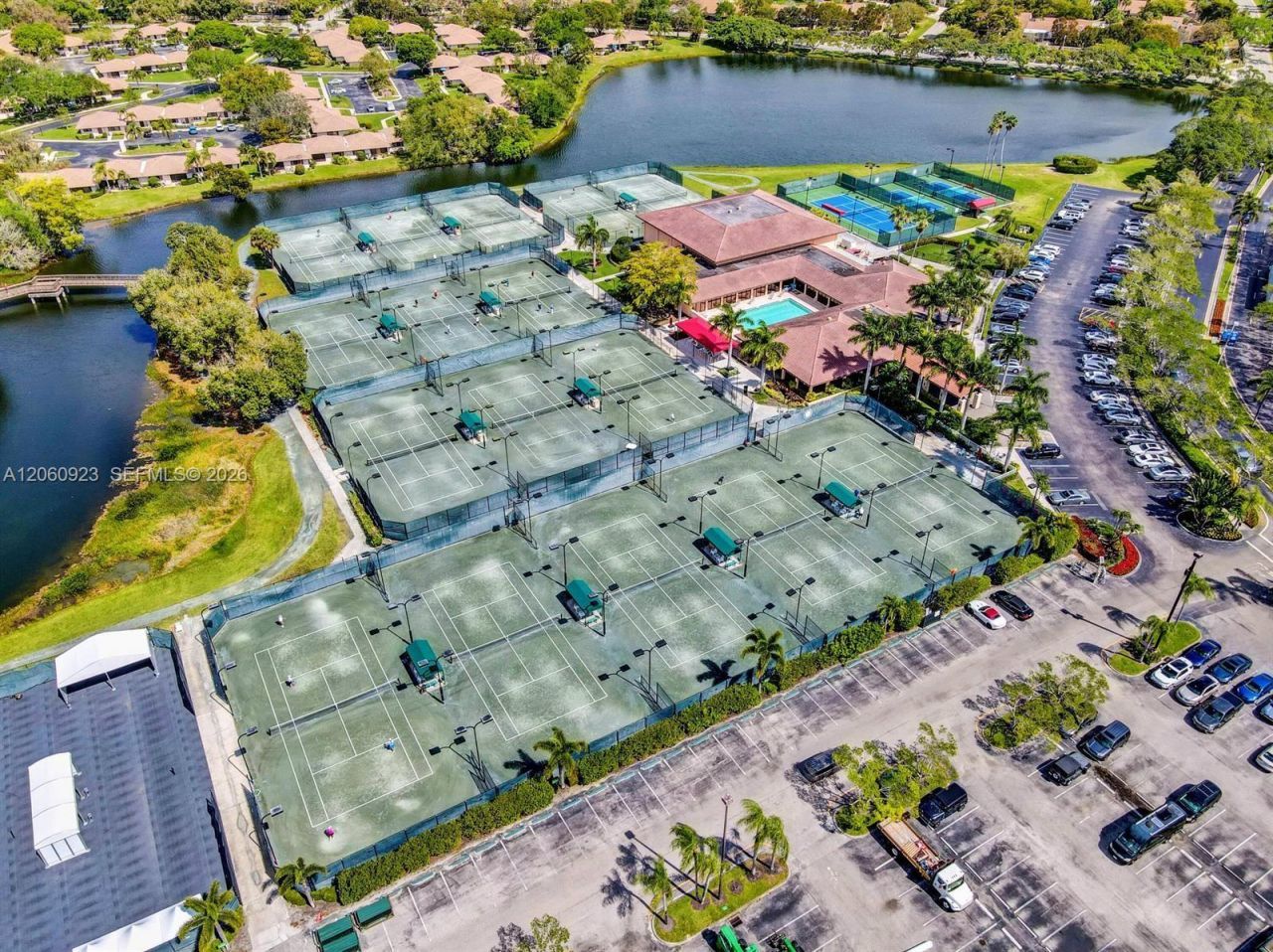 362 Prestwick Cir , Unit 3, Palm Beach Gardens, FL 33418 Photo