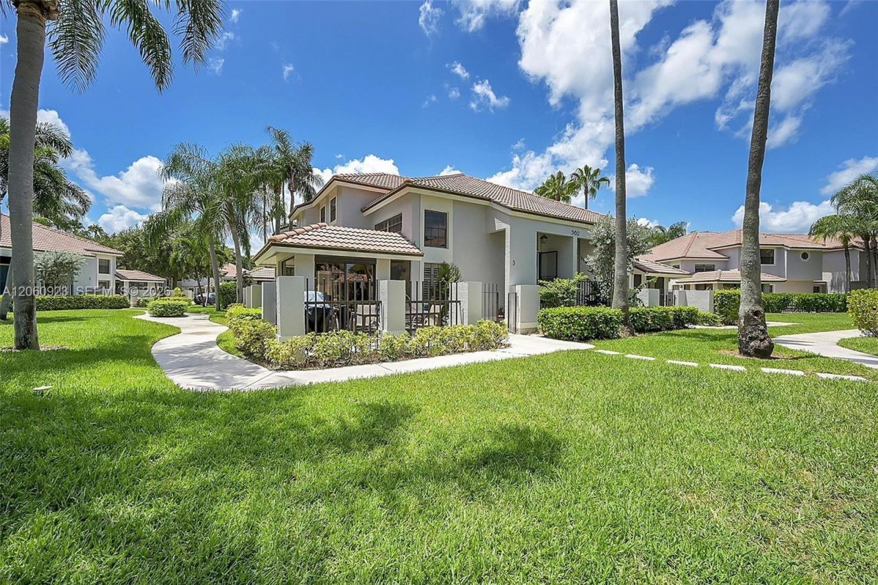 362 Prestwick Cir , Unit 3, Palm Beach Gardens, FL 33418 Photo