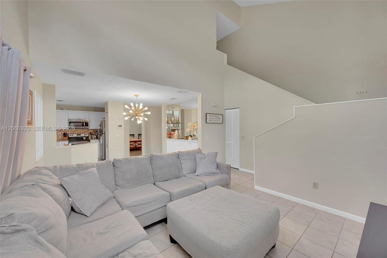 362 Prestwick Cir , Unit 3, Palm Beach Gardens, FL 33418 Photo