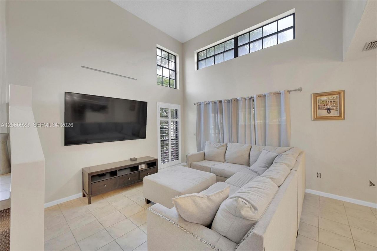 362 Prestwick Cir , Unit 3, Palm Beach Gardens, FL 33418 Photo