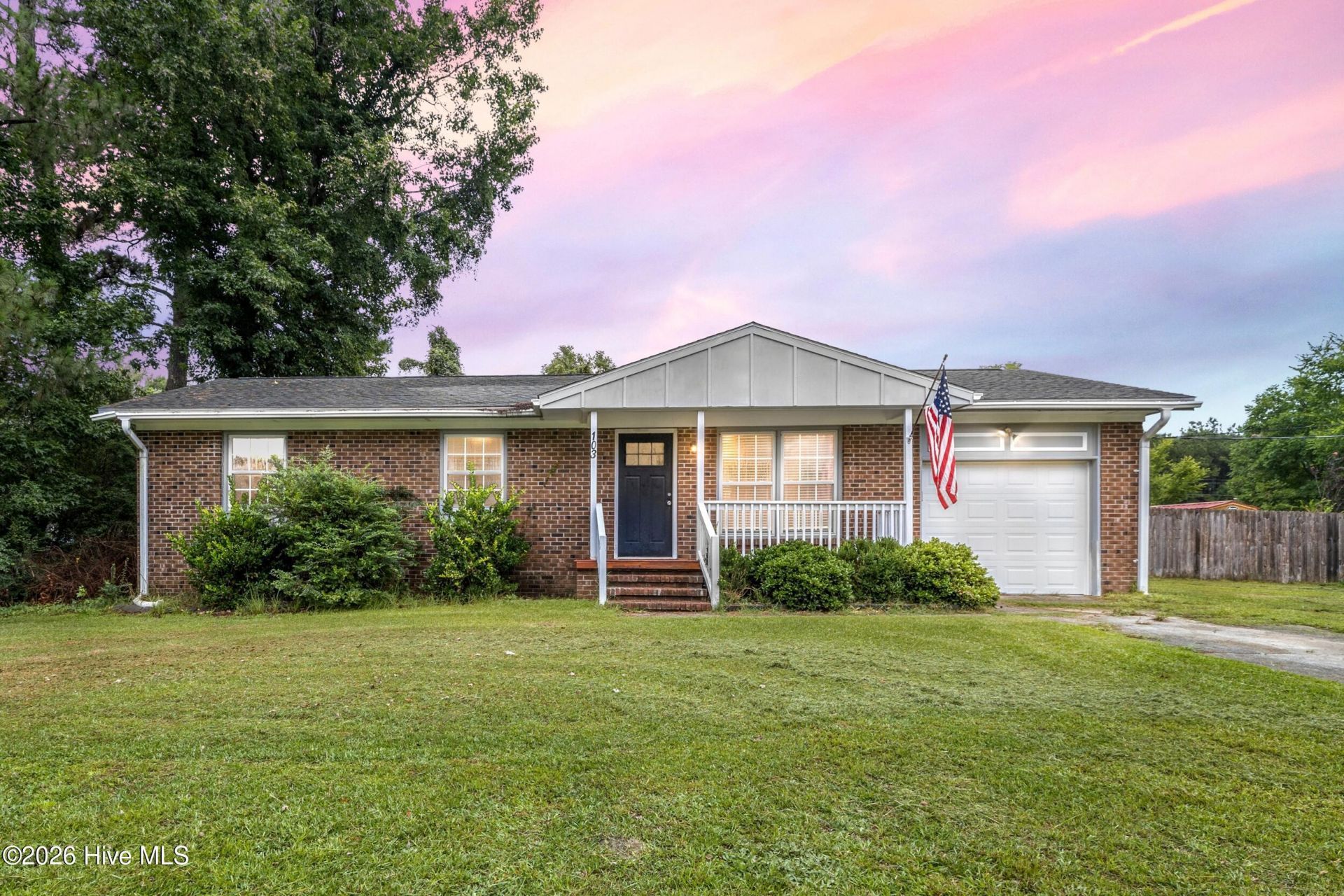 103 Hofmann Drive, Jacksonville, NC 28546 Main Photo