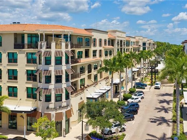 9115 Strada PL, Unit 5414, NAPLES, FL 34108
