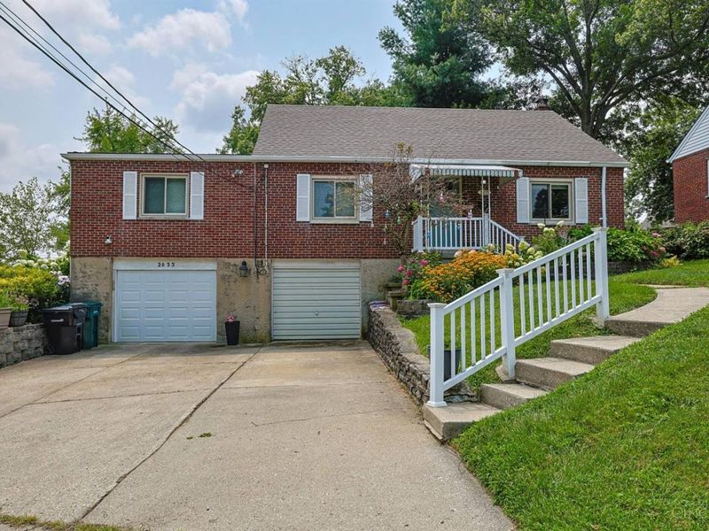 2855 Allview Circle, Cincinnati, OH 45238 Photo 2