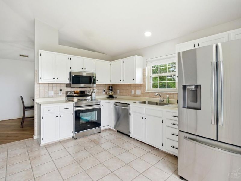140 Palisades Point, Unit 5, Cincinnati, OH 45238 Photo 14