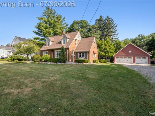 707 E Grand River Avenue , Fowlerville Vlg, MI 48836