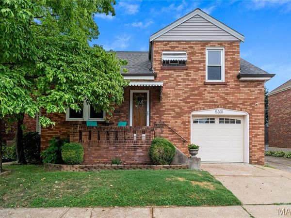 5301 Sunshine Drive , St Louis, MO 63109