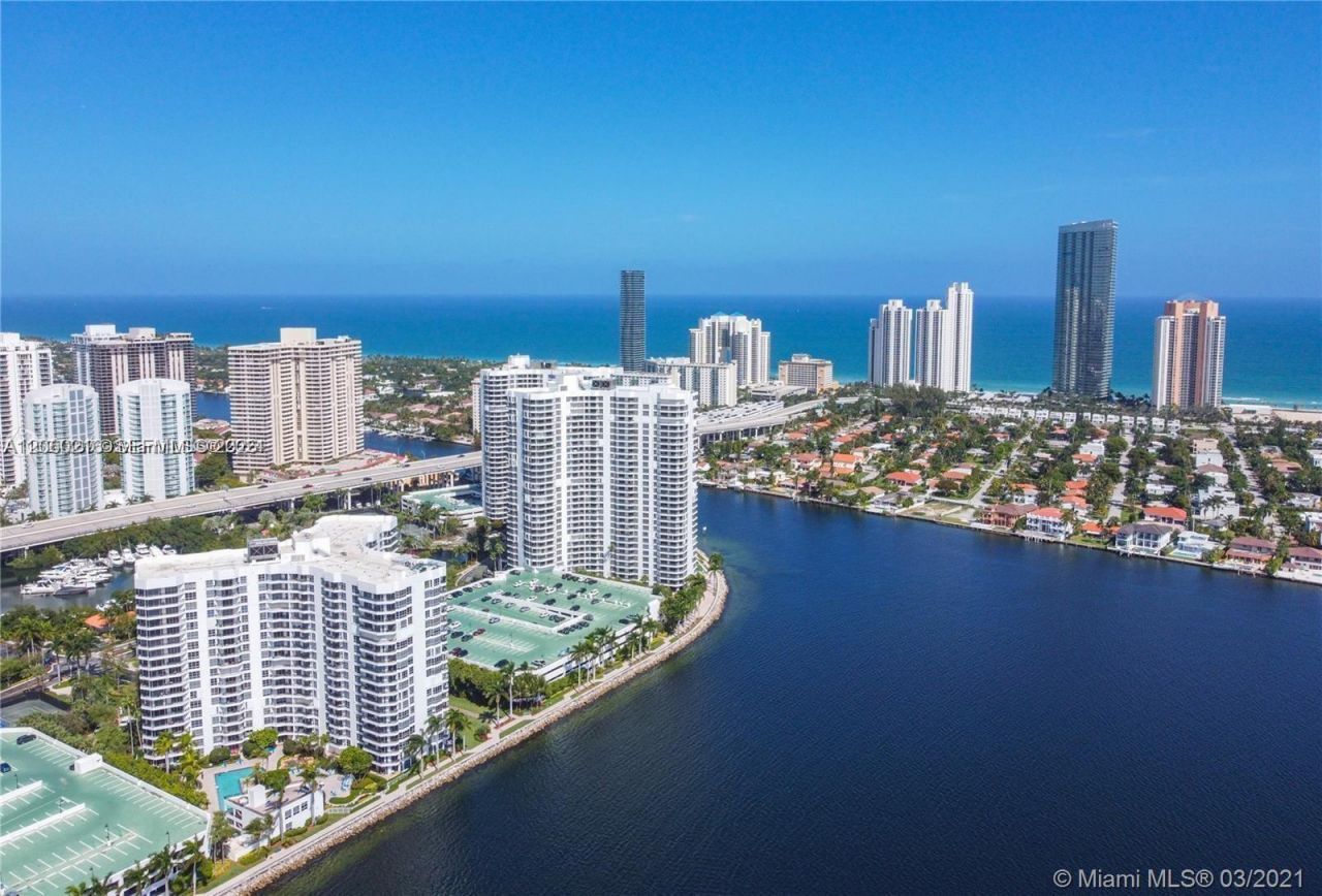 3600 Mystic Pointe Dr, Unit 1111, Aventura, FL 33180 Photo