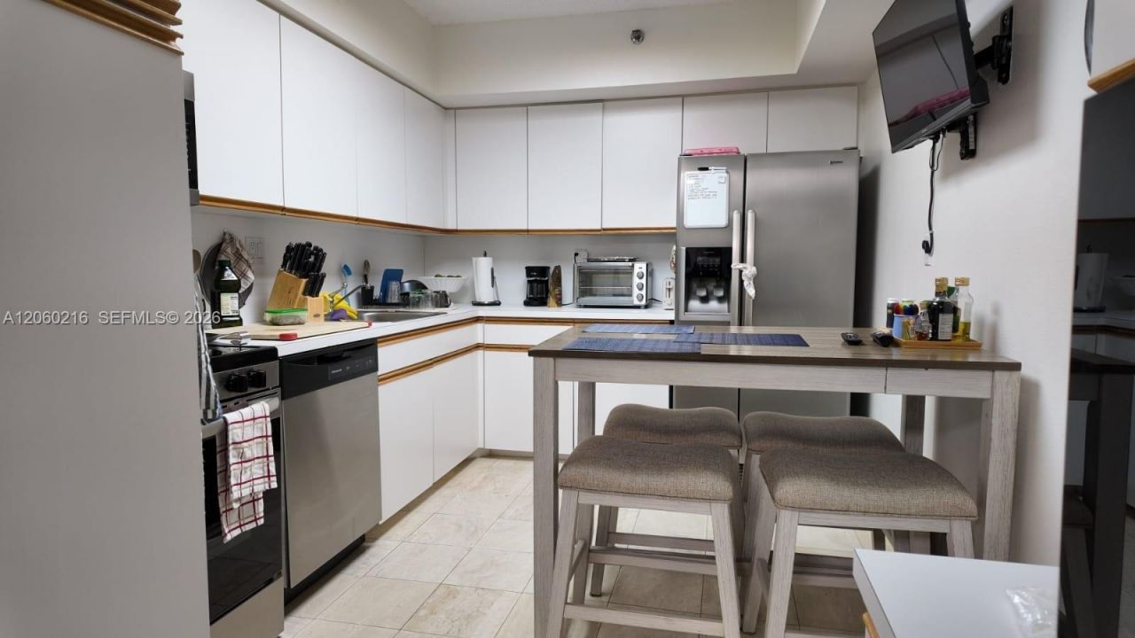 3600 Mystic Pointe Dr, Unit 1111, Aventura, FL 33180 Photo